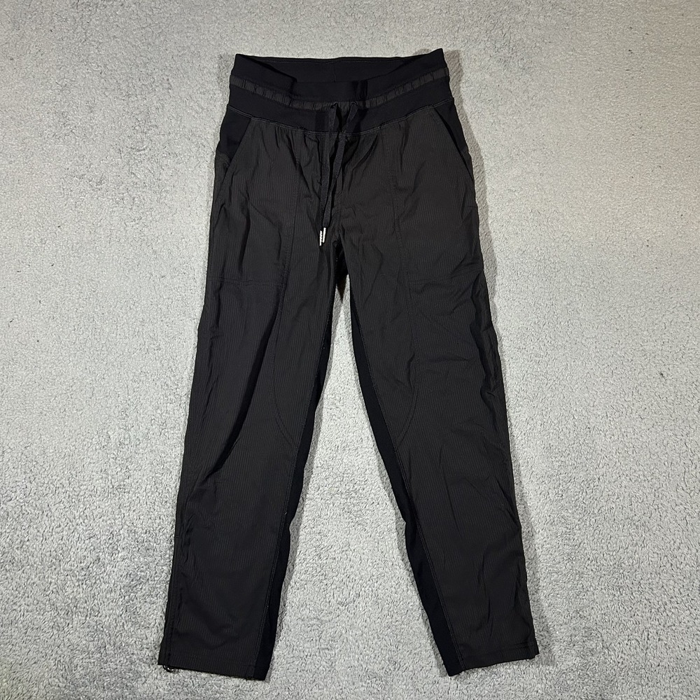 Lululemon Dance Studio Crop Black Pants Athleisure Mid Rise Women's Size 2 #3900